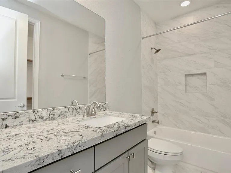 1227 W 19th St #A — Photo 23
