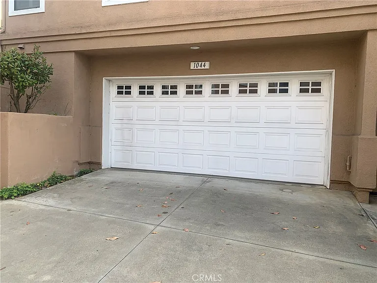 1044 S Rossano Way — Photo 15