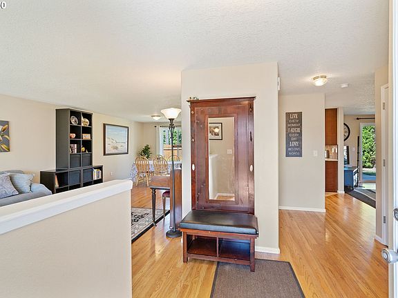 5th image of 9300 NE 94th Cir