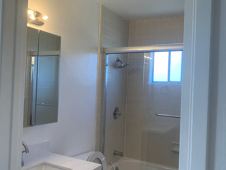 1929 California St #5 — Photo 25