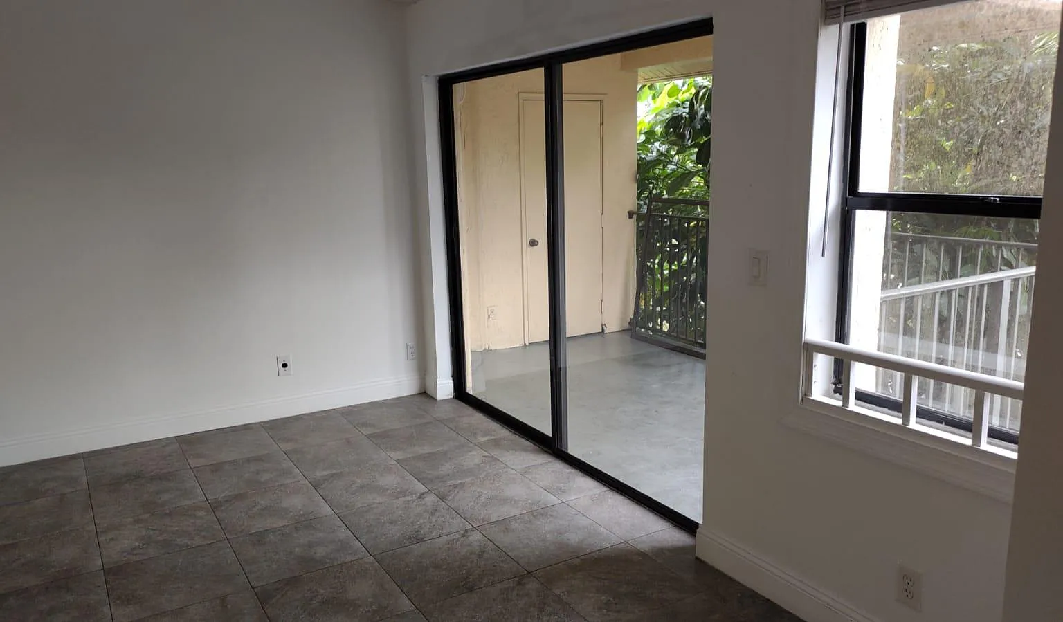 2 bed, 1024 sqft, $2,000 — Photo 3
