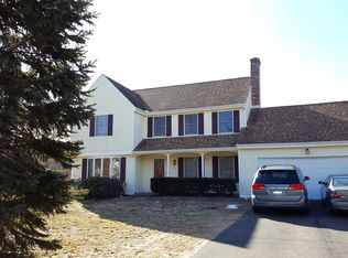 45 Hawthorne Mead Dr, Glastonbury, CT 06033