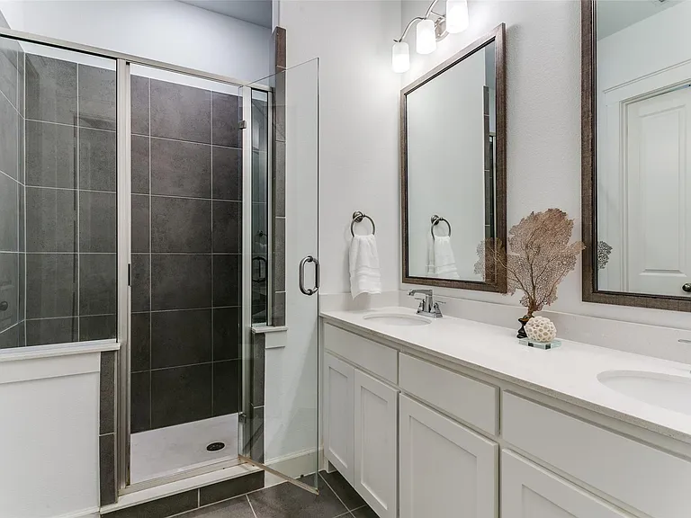 1258 Ocean Breeze Dr — Photo 11