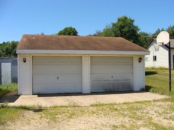 2nd image of 216 1/2 40th St