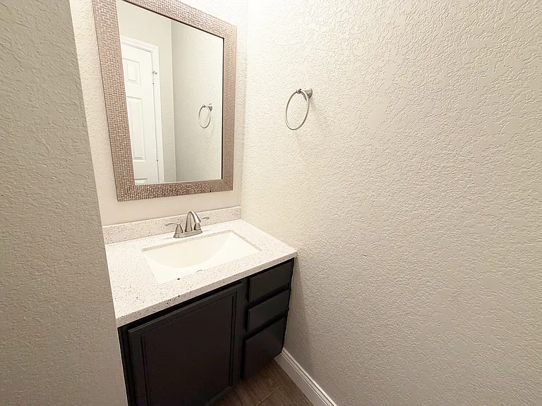 847 Quitman Oak — Photo 16