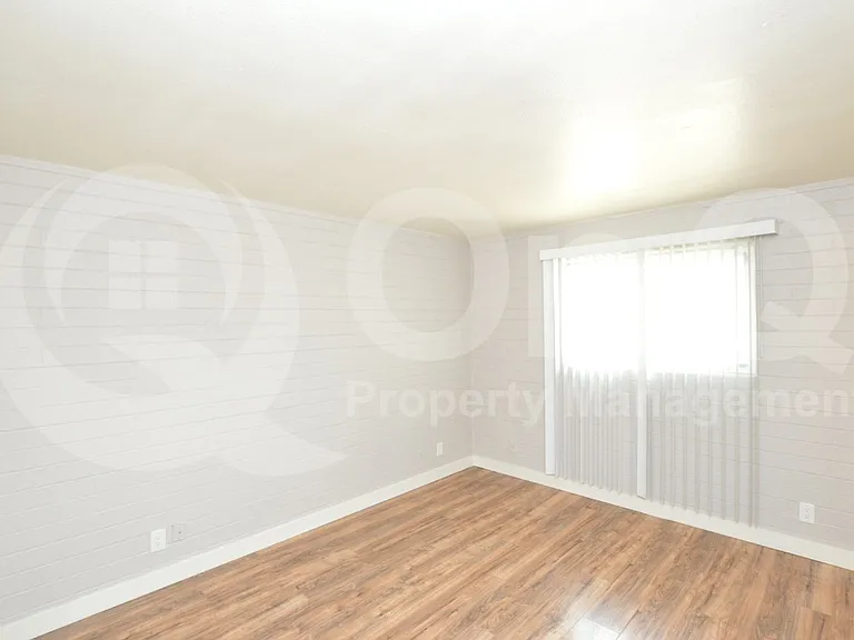 6040 N 21st Ave #5 — Photo 9
