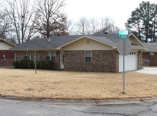 600 E J St, Russellville, AR 72801
