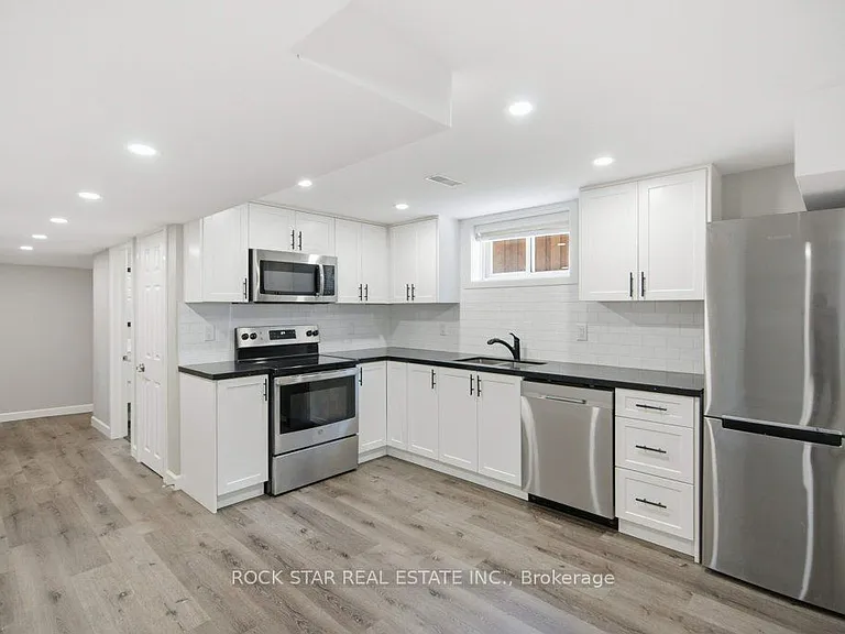 43 Maitland St #LOWER — Photo 9
