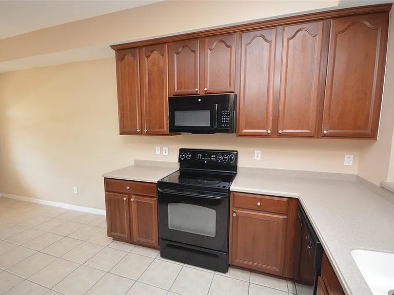 9441 Myrtle Creek Ln #215 — Photo 13