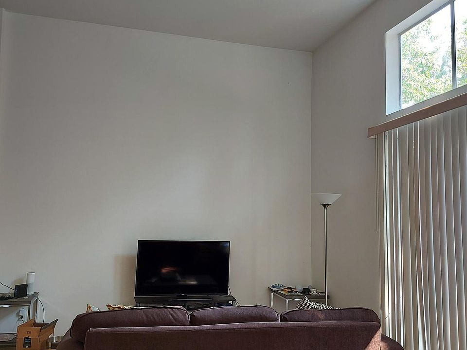 1st image of 434 Galleria Dr APT 1