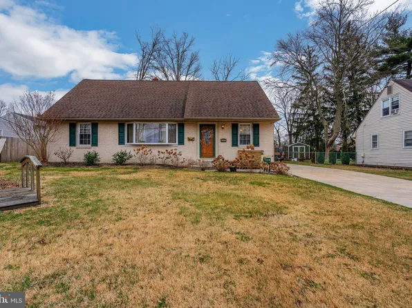 107 N Valleybrook Rd, Cherry Hill, NJ 08034