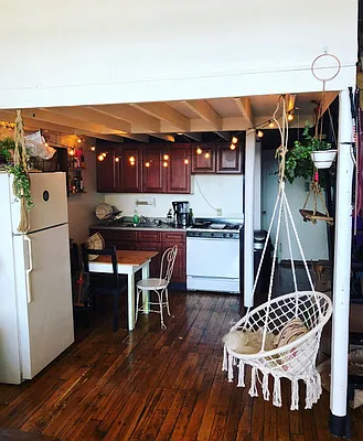 Rented by Carnegie Management Inc | media 19