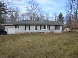 358 Charles Folly Rd, Bartonsville, PA 18321