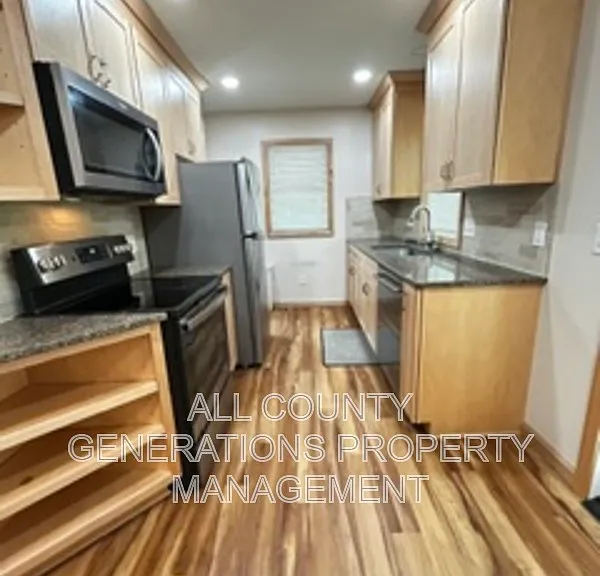 6558 Lawnwood Ave — Photo 2