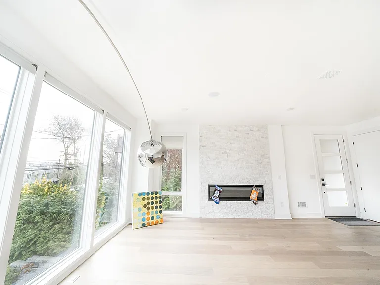 496 Undercliff Ave #3A — Photo 29
