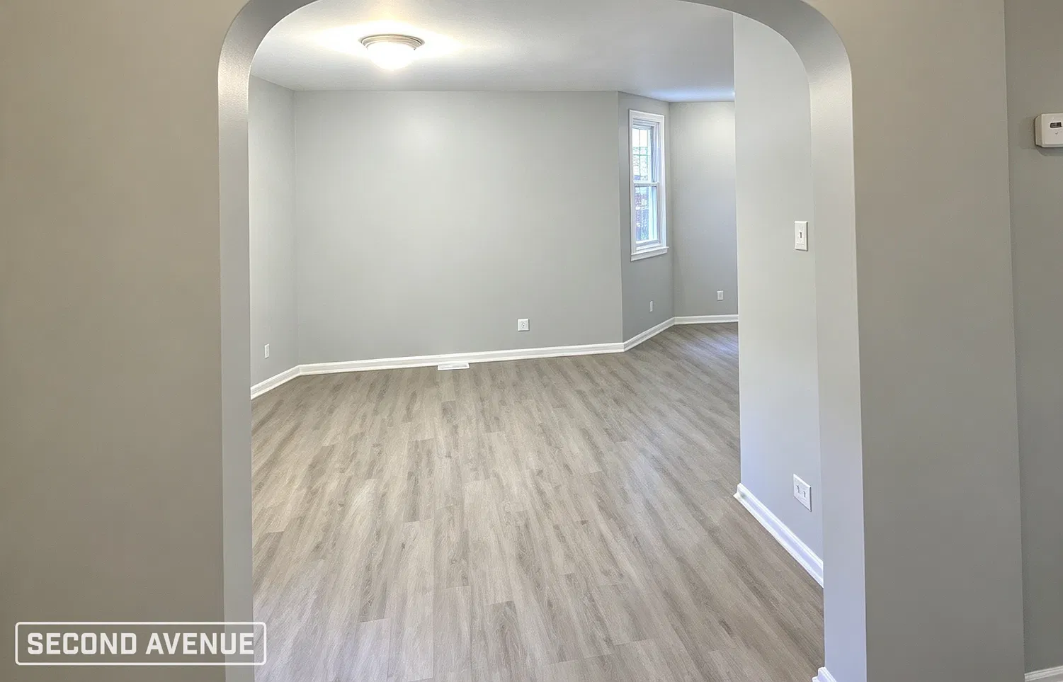 4 bed, 1.5 bath, 1636 sqft, $2,049 — Photo 2