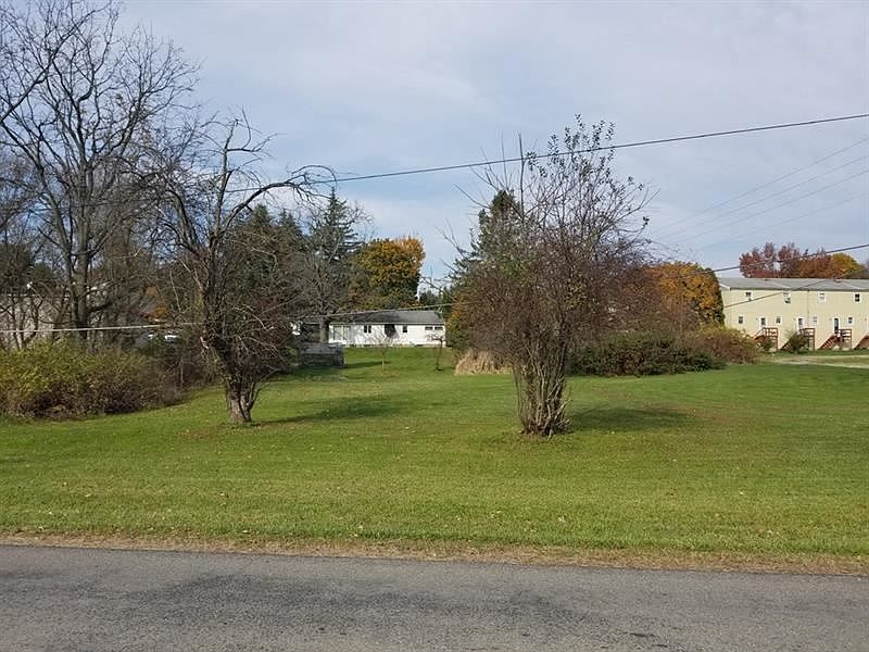 2nd image of 2057 Oakland Ave