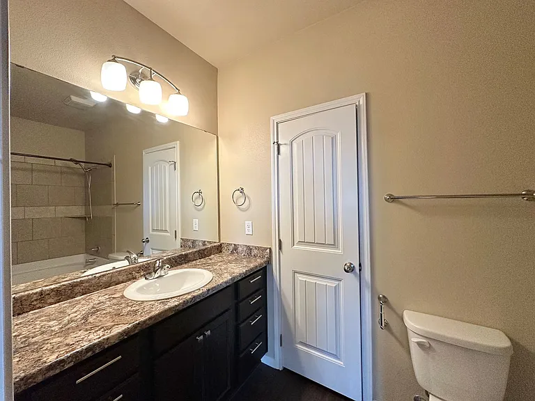 1301 Vanguard Ln — Photo 20