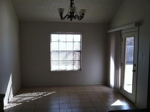 2nd image of 305 Olive Dr