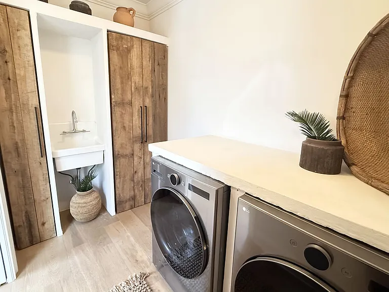 102 Acadia Ter — Photo 13