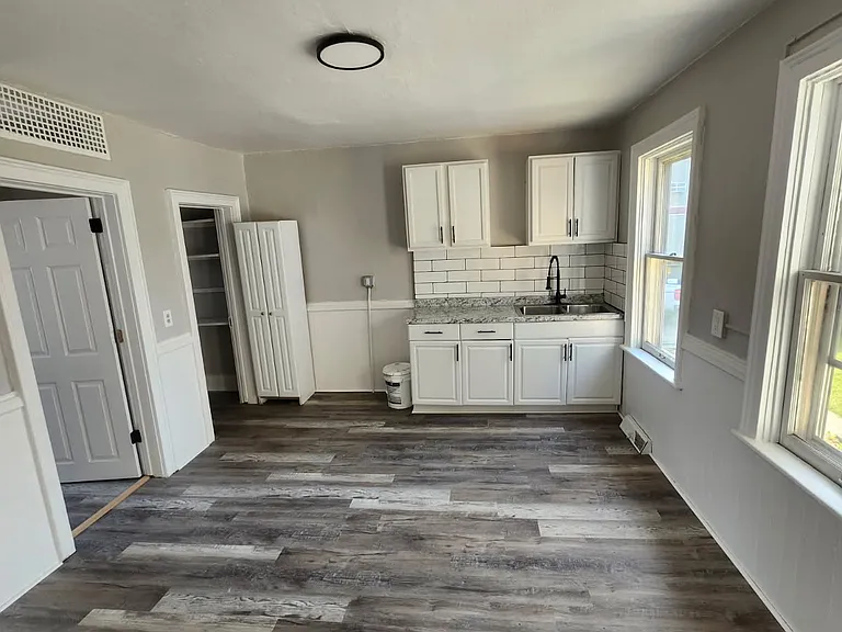 1230 W Highland Ave #3 — Photo 1