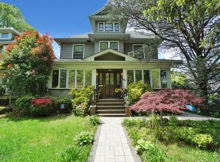 60 Manor Rd, Staten Island, NY 10310