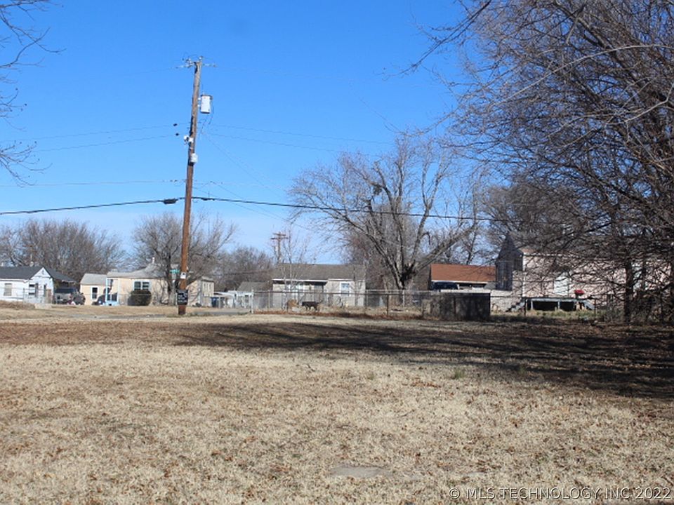 1st image of 2029 W Woodrow Pl
