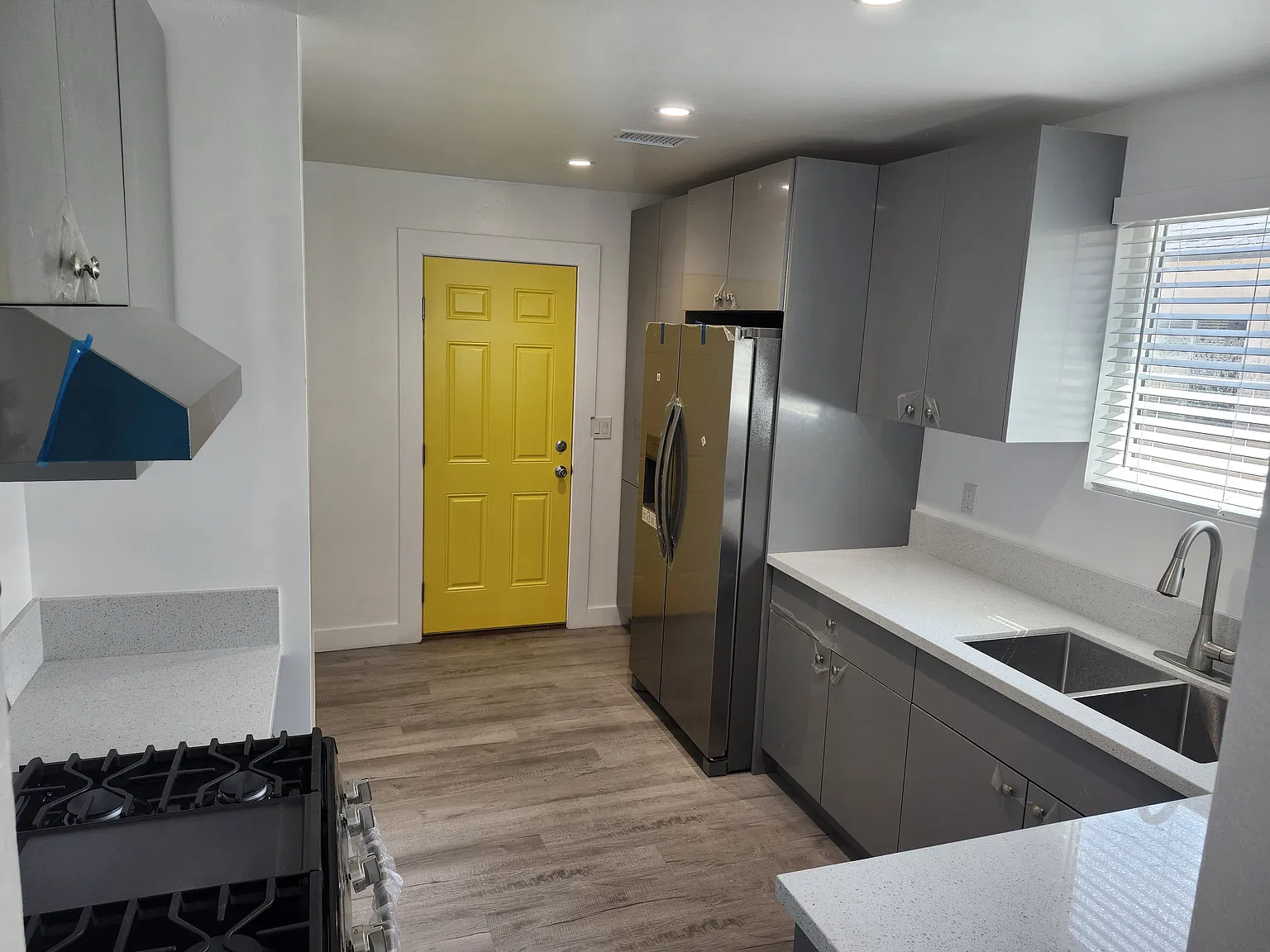 3 bed, 1380 sqft, $3,750 — Photo 2