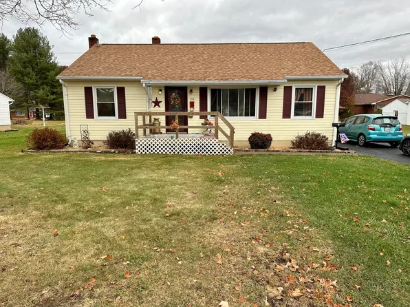 718 W Parklin Dr, Covington, VA 24426