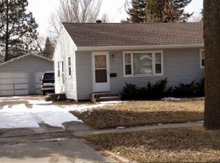 1717 15th St S, Moorhead, MN 56560