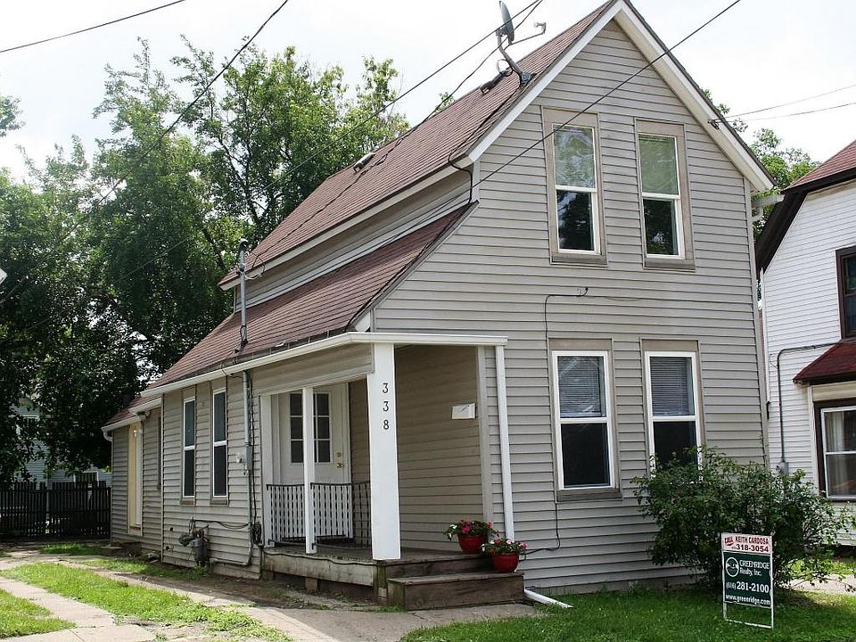 1st image of 338 Hogadone Ave SW