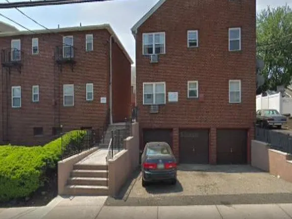 141 Holmes St, Belleville, NJ 07109