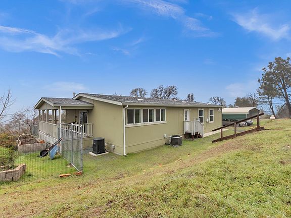 4th image of 12867 Douglas Way