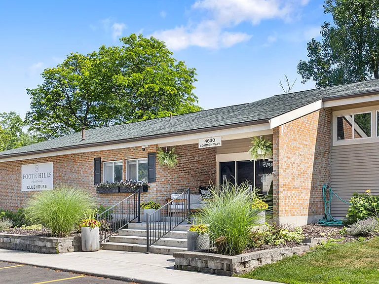 Foote Hills Apartments - Grand Rapids, MI — Photo 32