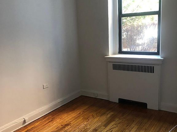4th image of 632 Gramatan Ave