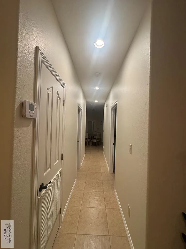 2 bed, 2.0 bath, 1011 sqft, $1,500 — Photo 3