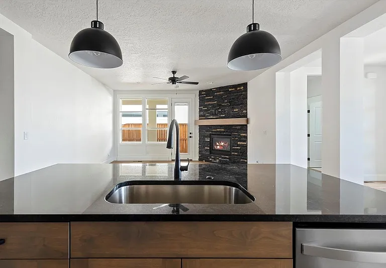 8283 W Shams Ln — Photo 11