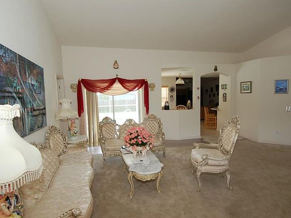 2nd image of 2435 Nekoma Ave