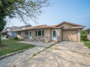 W227S8765 Durand Dr, Big Bend, WI 53103