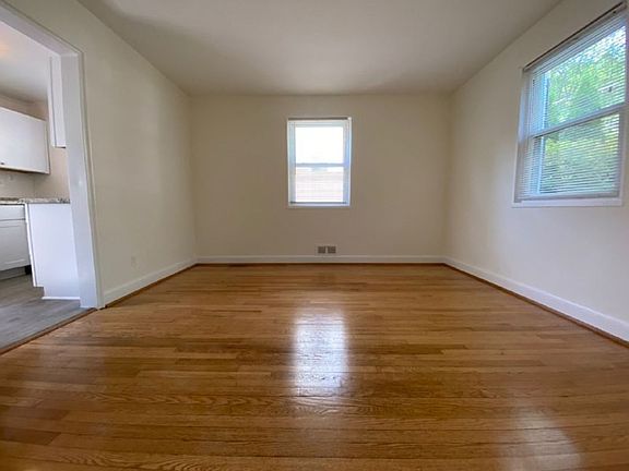 5th image of 4300 Kentbury Dr