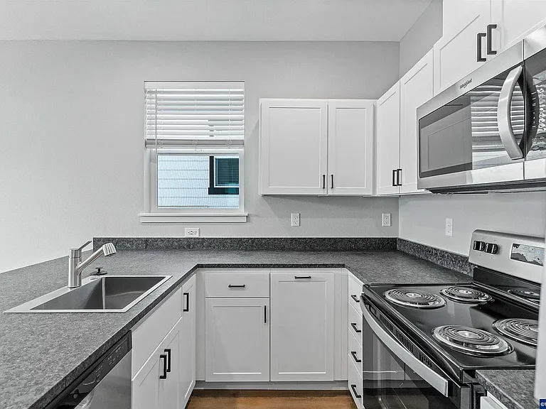 2399 Strong Heights Ln SE — Photo 9