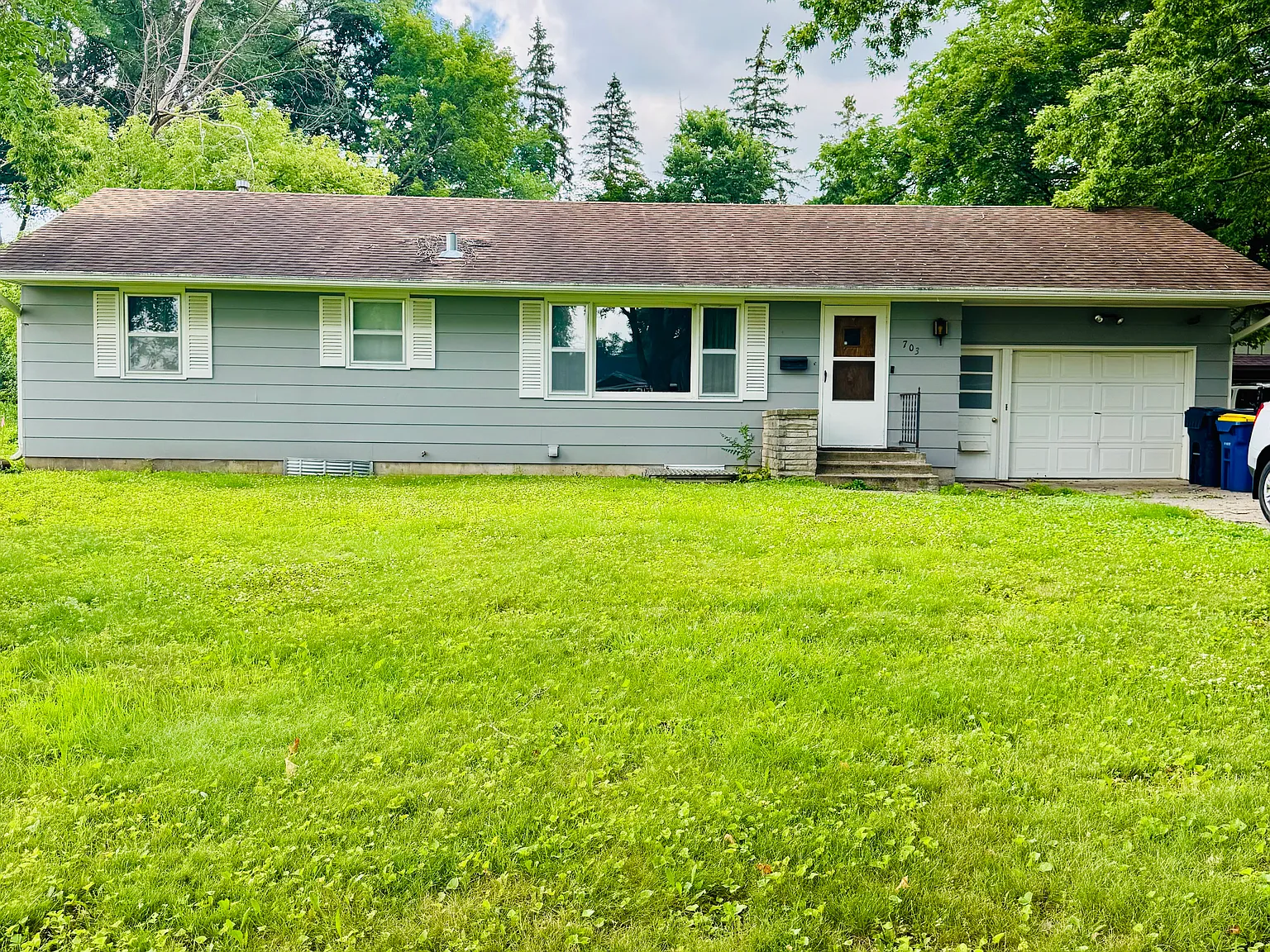 4 bed, 2060 sqft, $2,650 — Photo 1