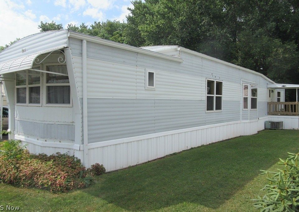 1st image of 409 Sailfish Ln NE