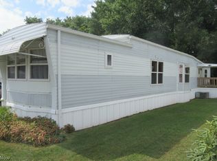409 Sailfish Ln NE, New Philadelphia, OH 44663