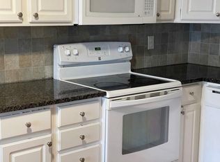 14 Center St #1-4, Dennis Pt, MA 02639