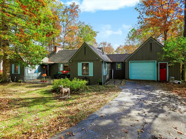 341 Wells Dr, Nashville, IN 47448