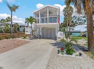 197 Madison Ct, Fort Myers Beach, FL 33931