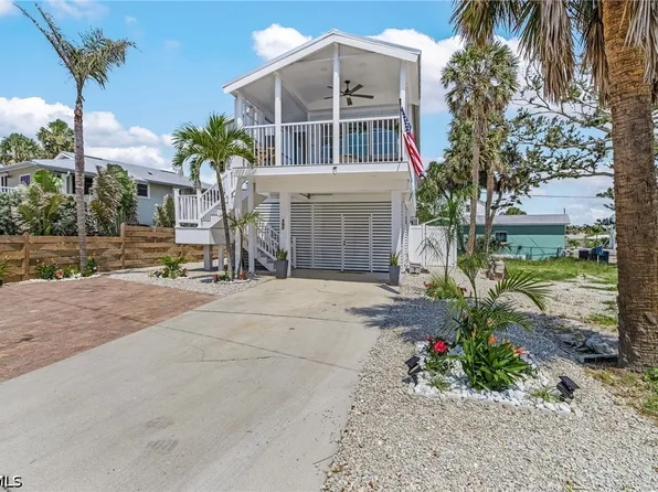 197 Madison Ct, Fort Myers Beach, FL 33931