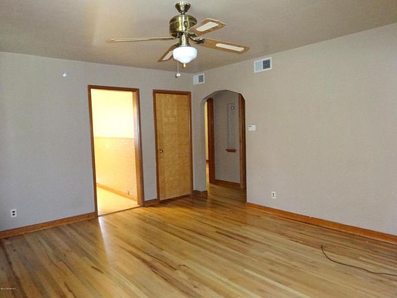 5th image of 425 Saint Thomas Ave