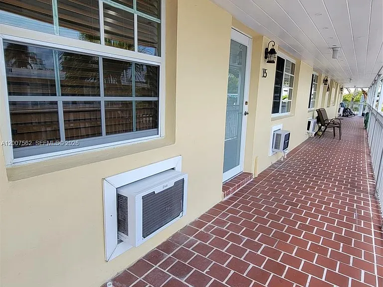 7400 Harding Ave #15 — Photo 8